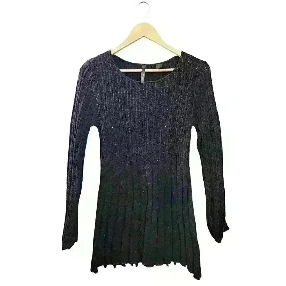 Skyes the Limit Black Long Sleeve, Size M